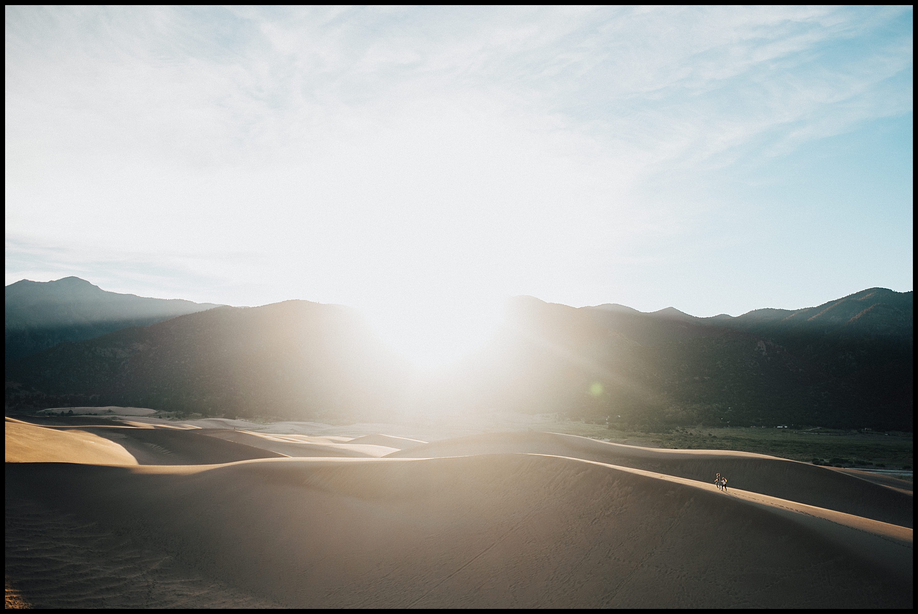 engagement session at sand dunes national park