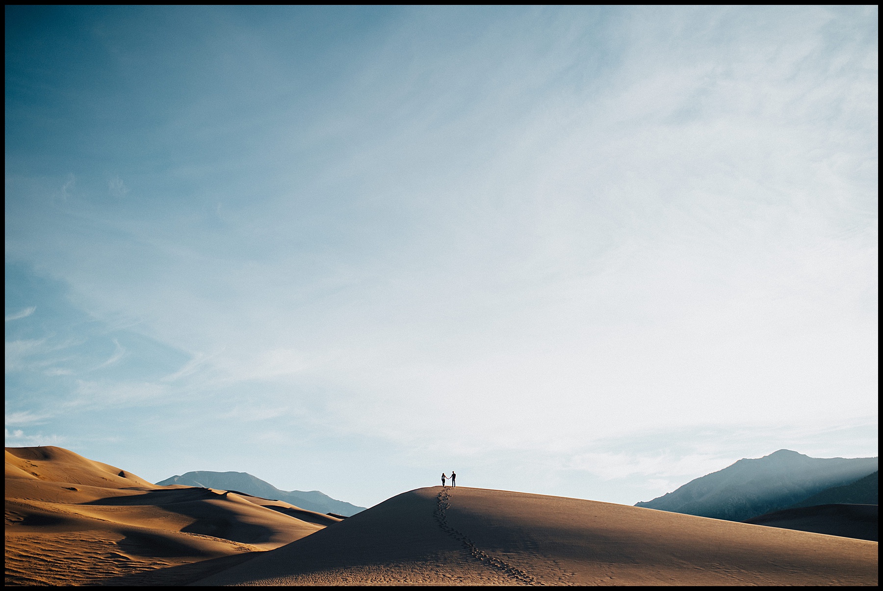 engagement session at sand dunes national park