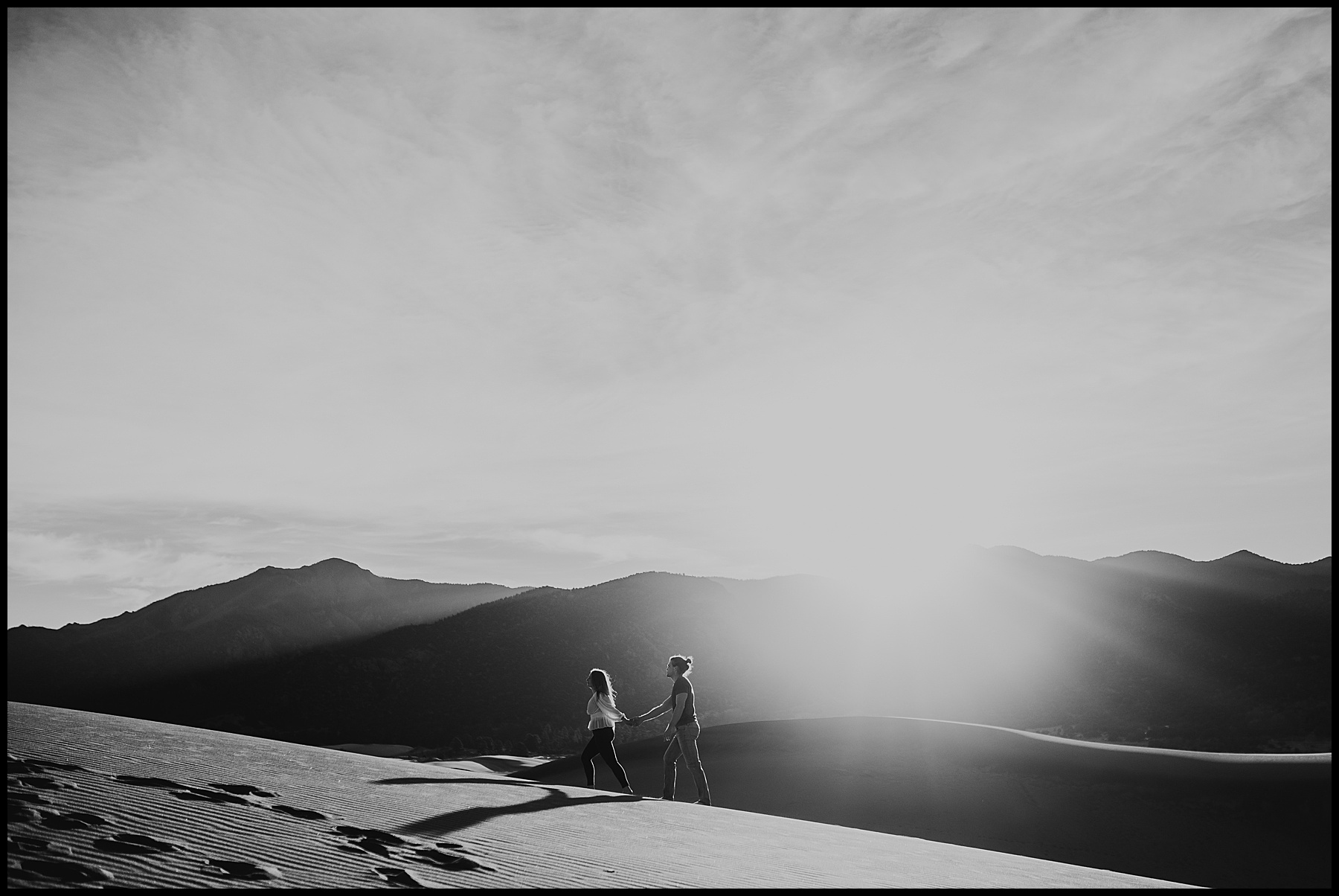 engagement session at sand dunes national park