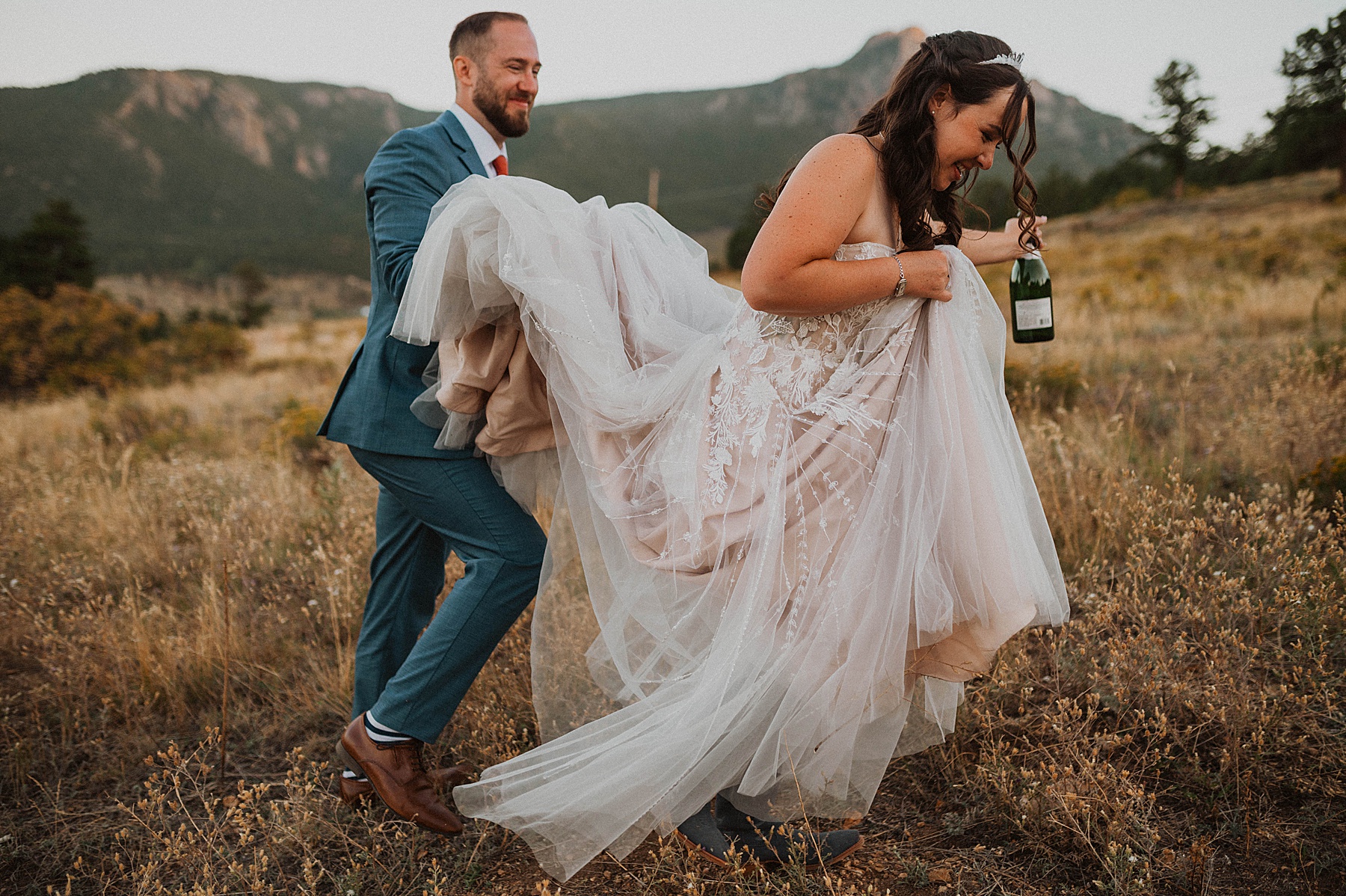 wedding at taharaa mountain lodge in estes park