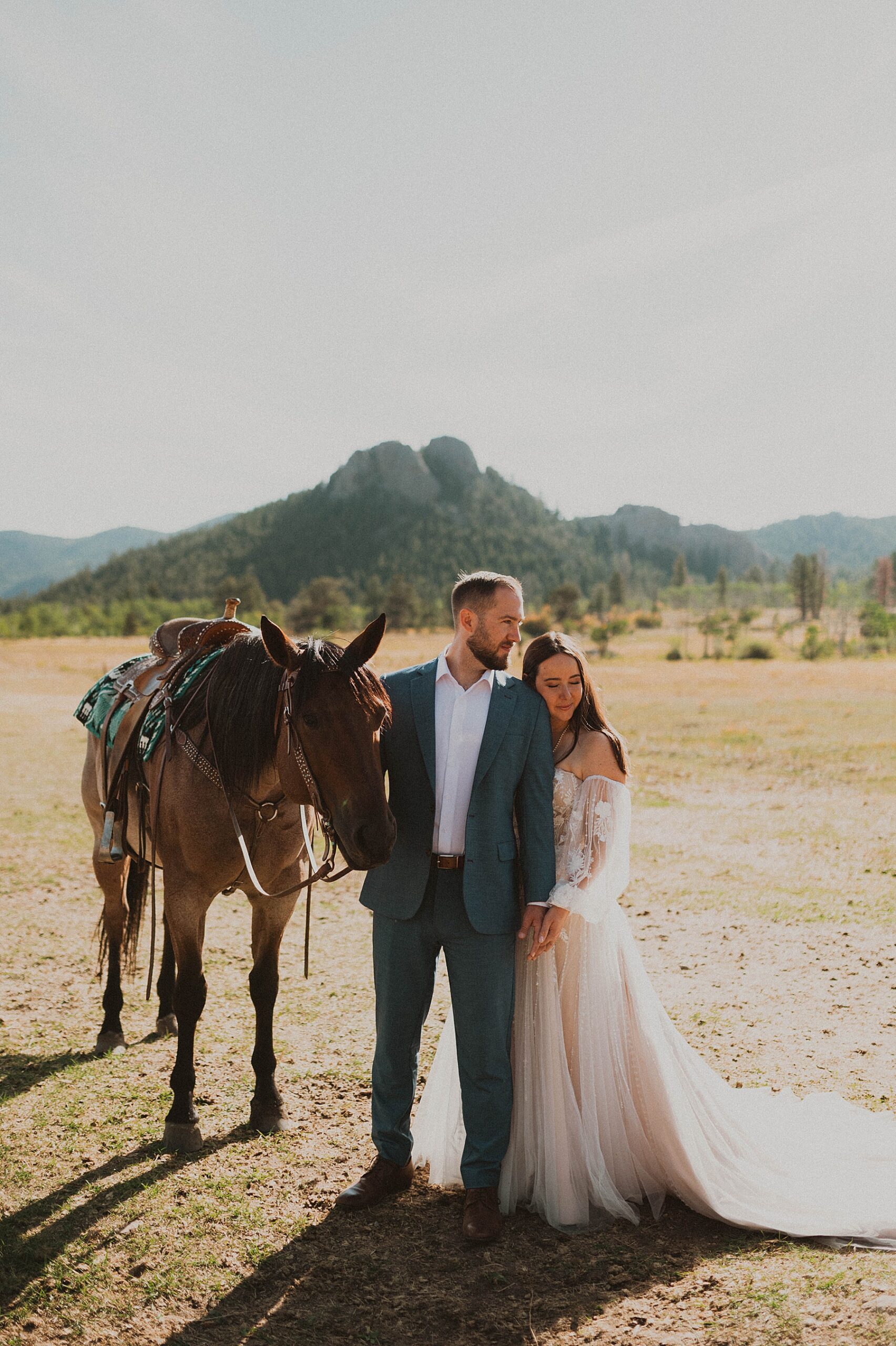 taharaa mountain lodge wedding in estes park